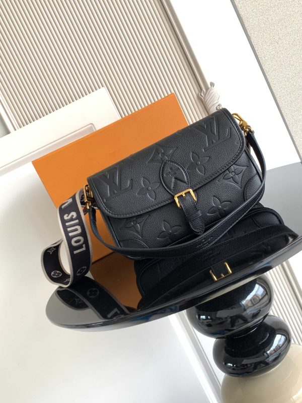 New Fashion LV Handbag M46386 QA