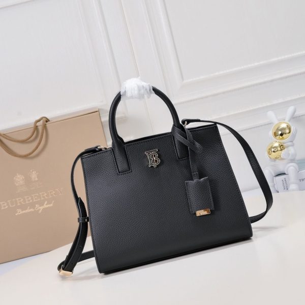 New Fashion Burberry Handbag 8376 QA