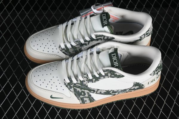 AJ 1 Low x Travis Scott x DO XS2024-010