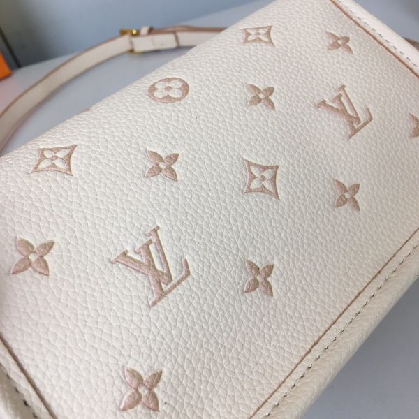 Luxury LV Handbag M13642-M83566-M45985 BC