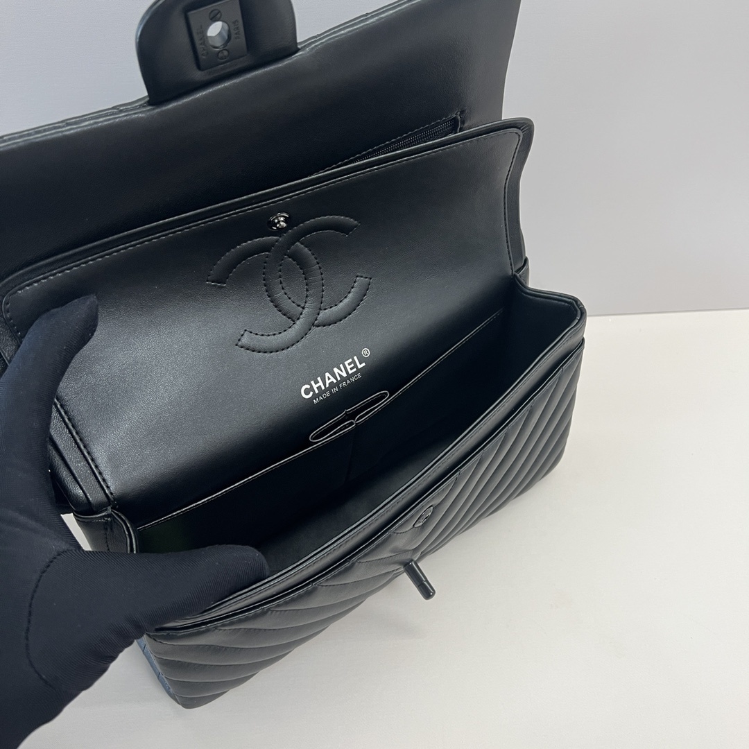 CN Chevron Classic Handbag Black Hardware Black For Women QA