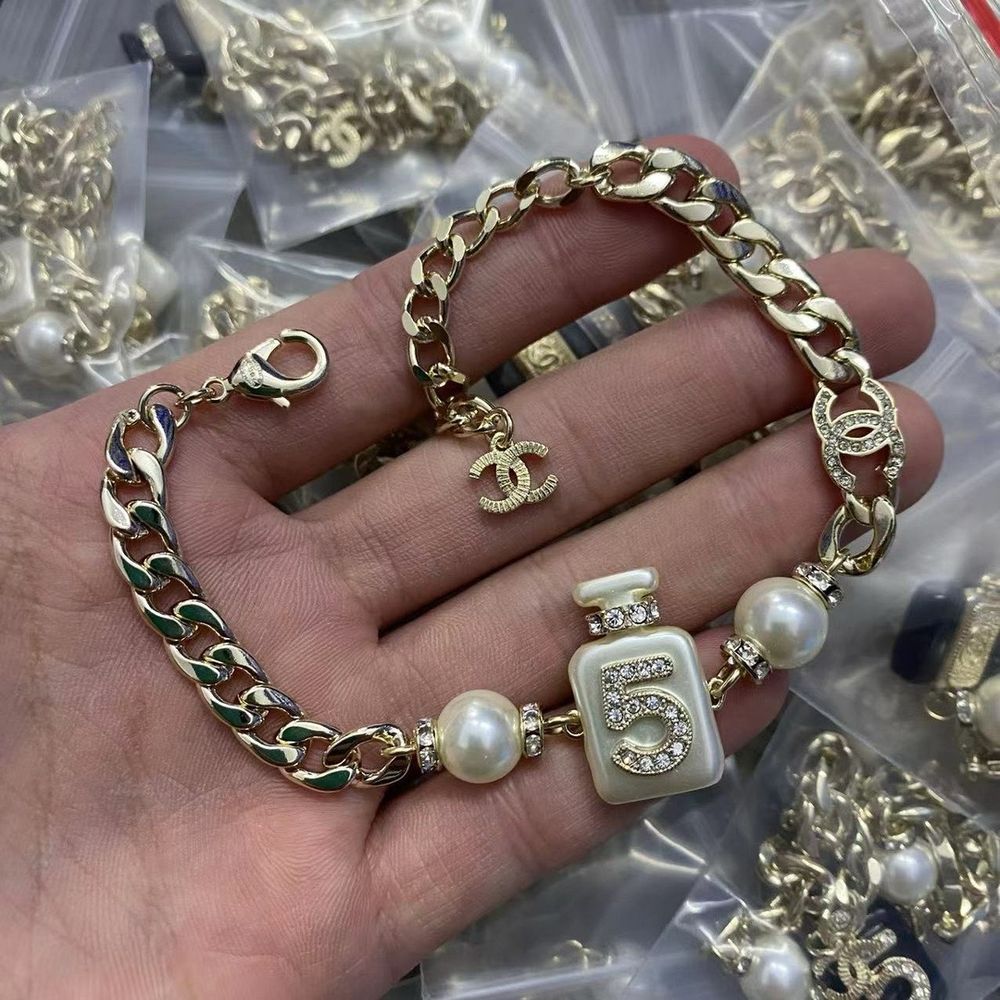 New Arrival Chanel Bracelet 046