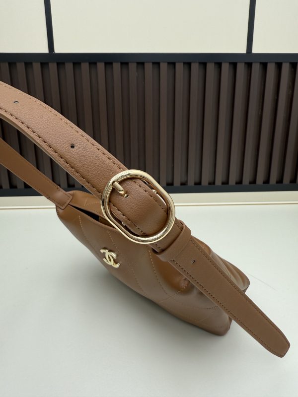 Luxury CN Handbag 07083 BC