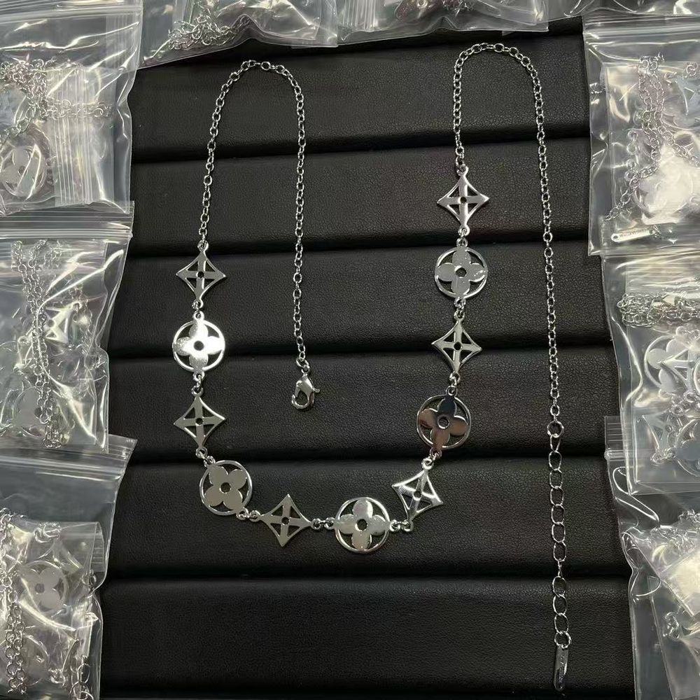New Arrival LV Necklace 128