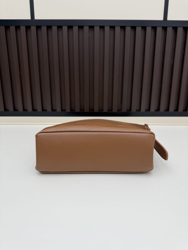 Luxury CN Handbag 07083 BC