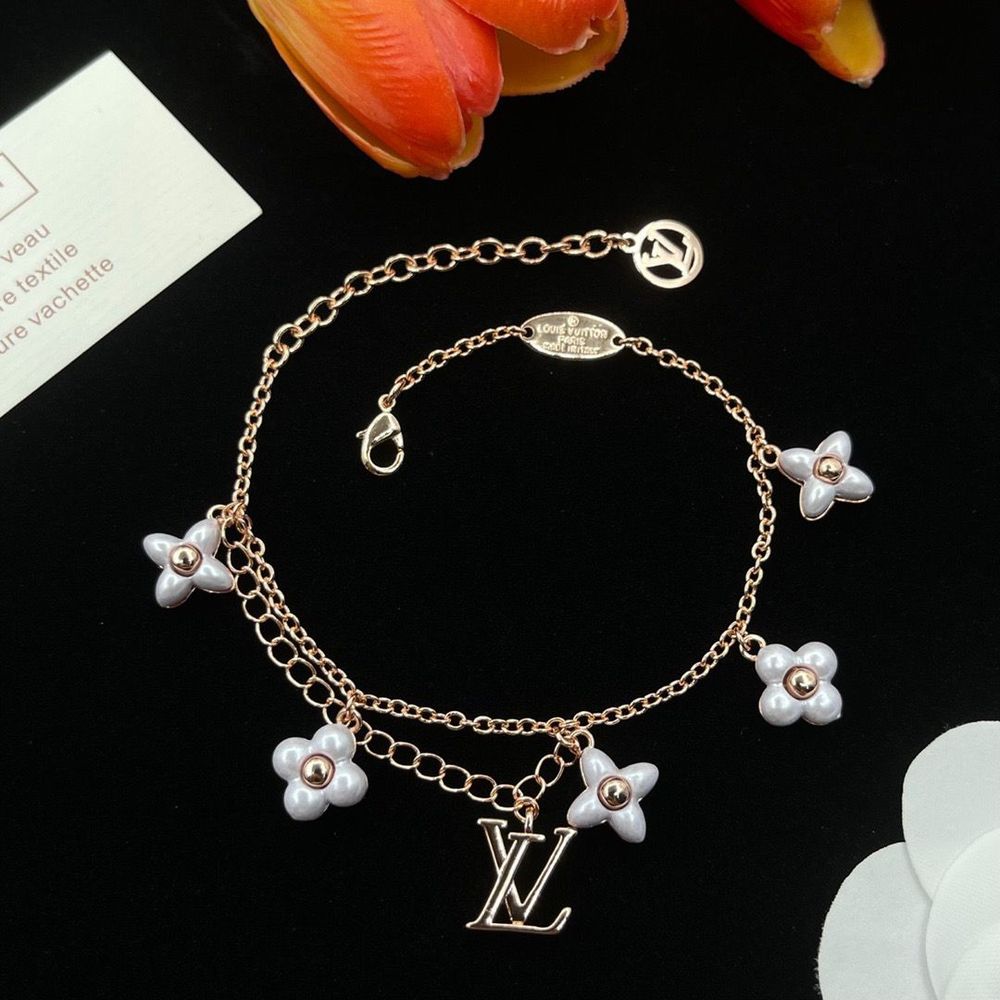 New Arrival LV Bracelet 118 New Arrival LV Bracelet 118