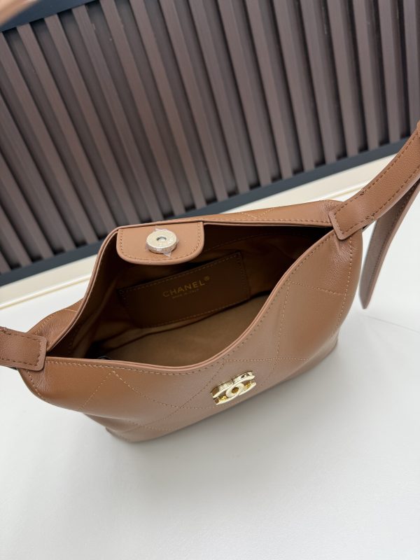 Luxury CN Handbag 07083 BC