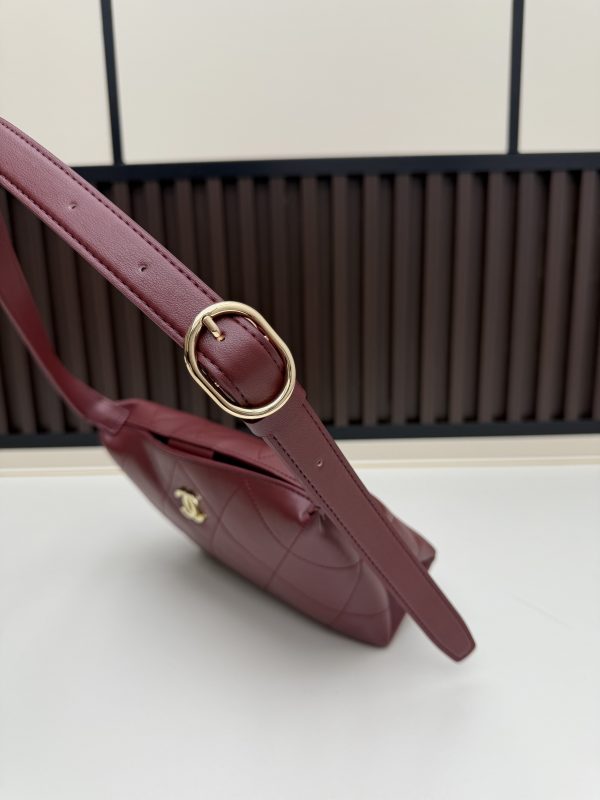 Luxury CN Handbag 07083 BC