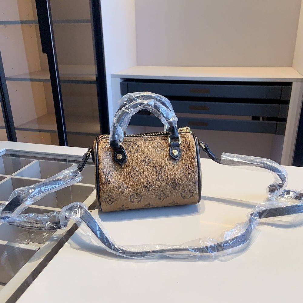 Modern Luxury Daily Bag L4693 FSC Modern Luxury Daily Bag L4693 FSC