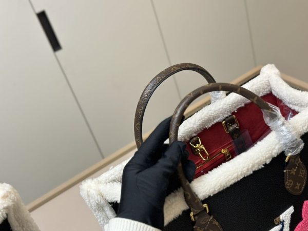 Modern Luxury Daily Bag L4733-1 FSC Modern Luxury Daily Bag L4733-1 FSC