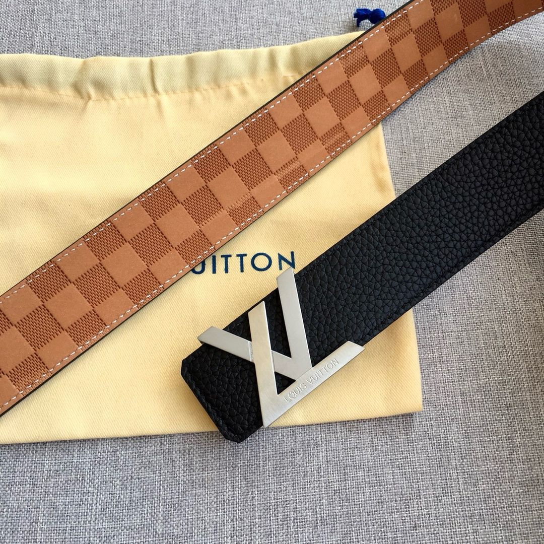 LV Logo Belt 001