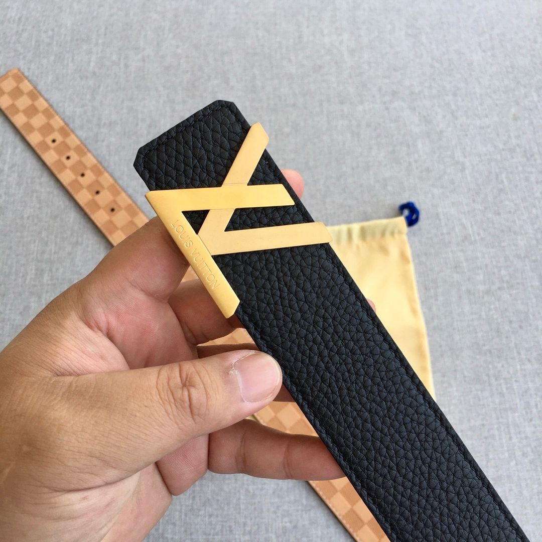 LV Logo Belt 001