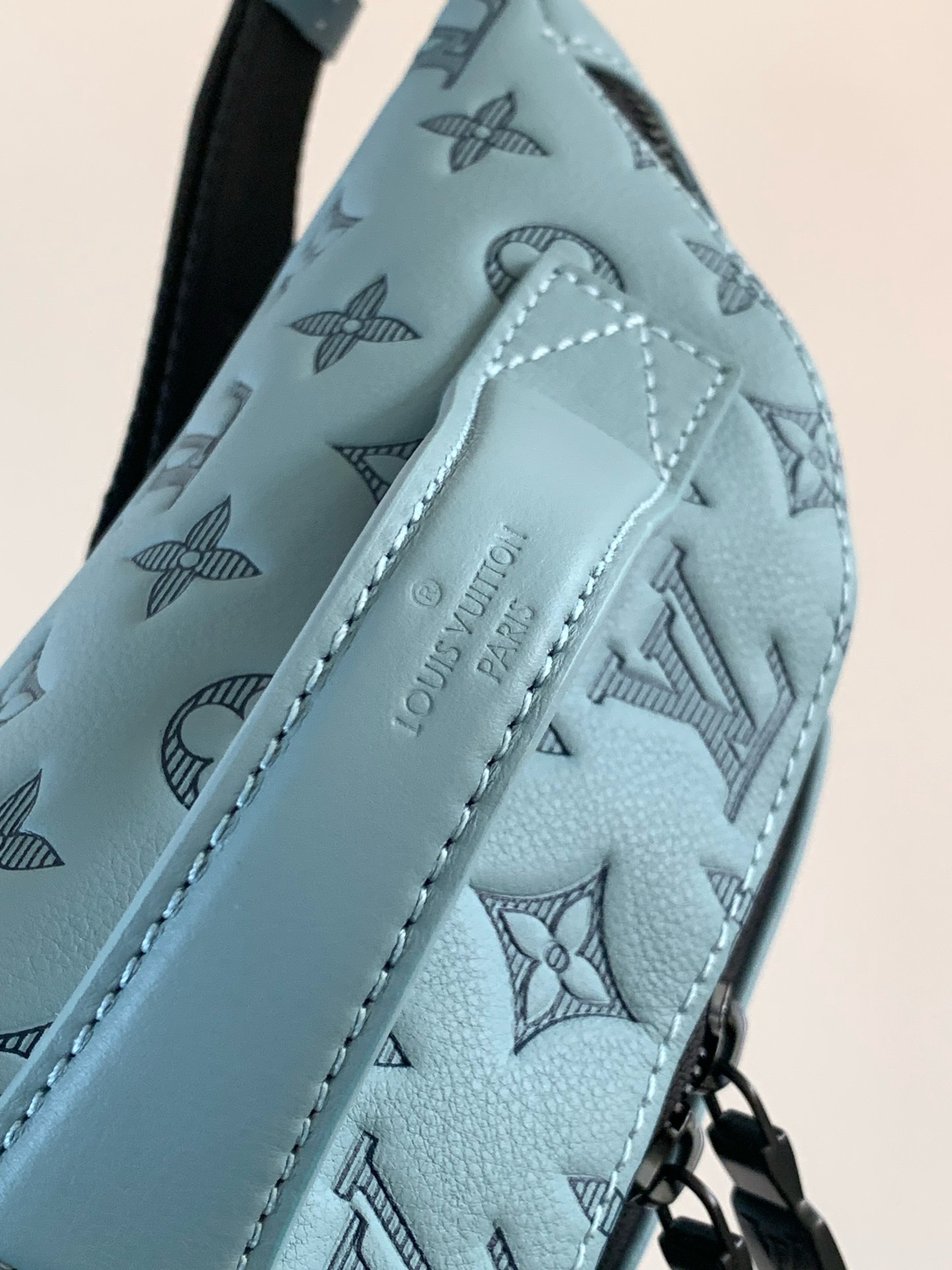 LV Rush Bumbag KK04250 LV Rush Bumbag KK04250