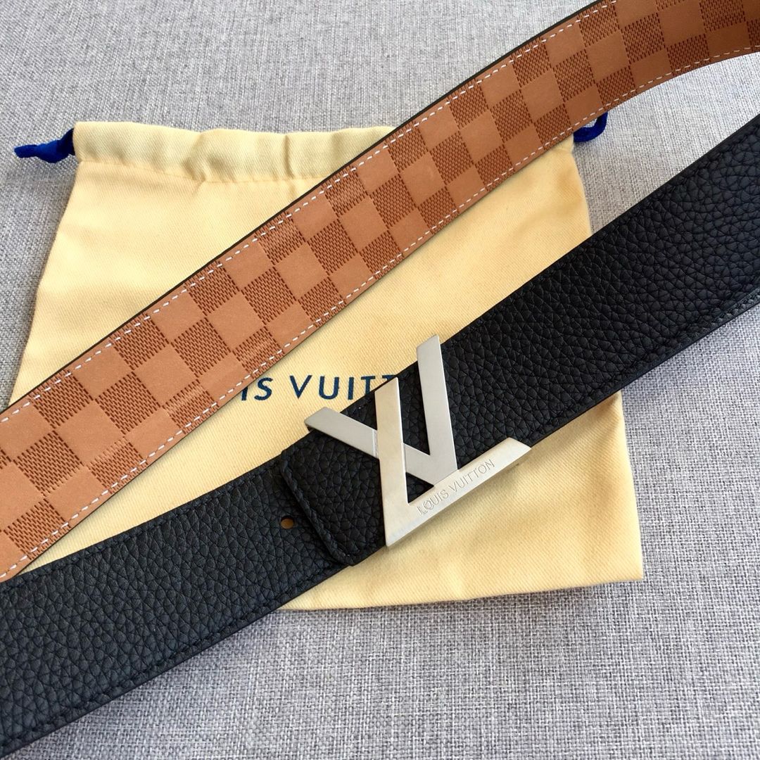 LV Logo Belt 001