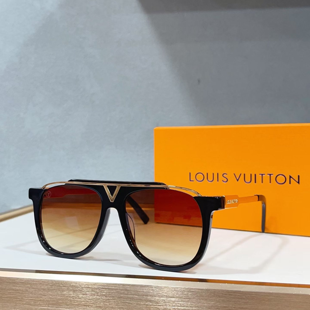 LV Whistle Sunglasses 138730
