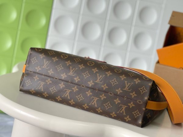 LV Monogram Vagabond Hobo Bag KK04150