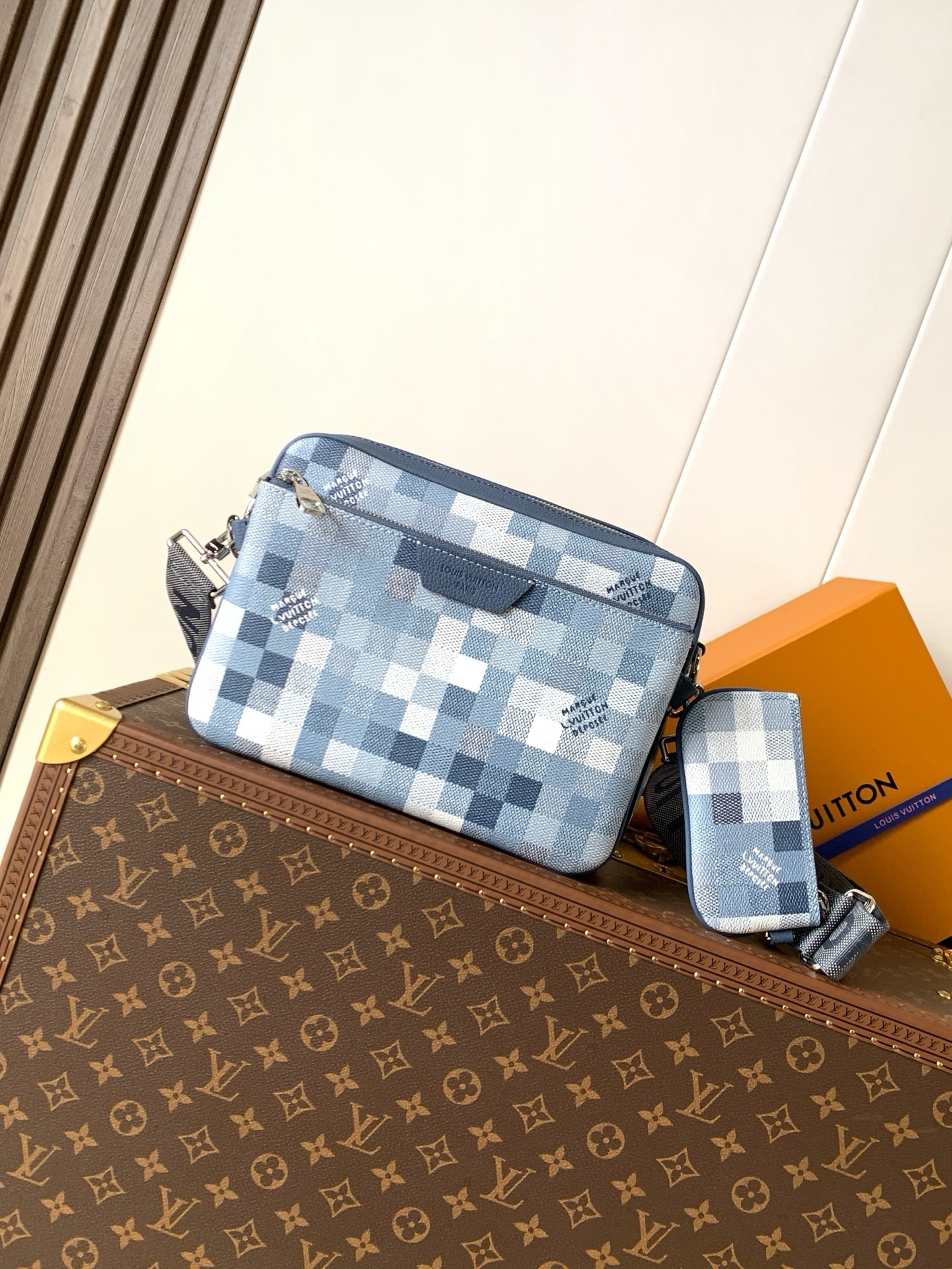 LV Trio Messenger KK03750 LV Trio Messenger KK03750
