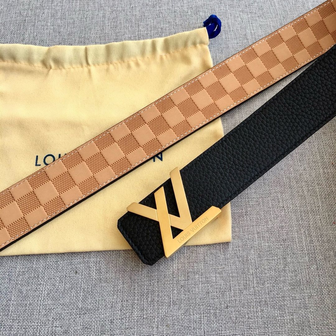 LV Logo Belt 001