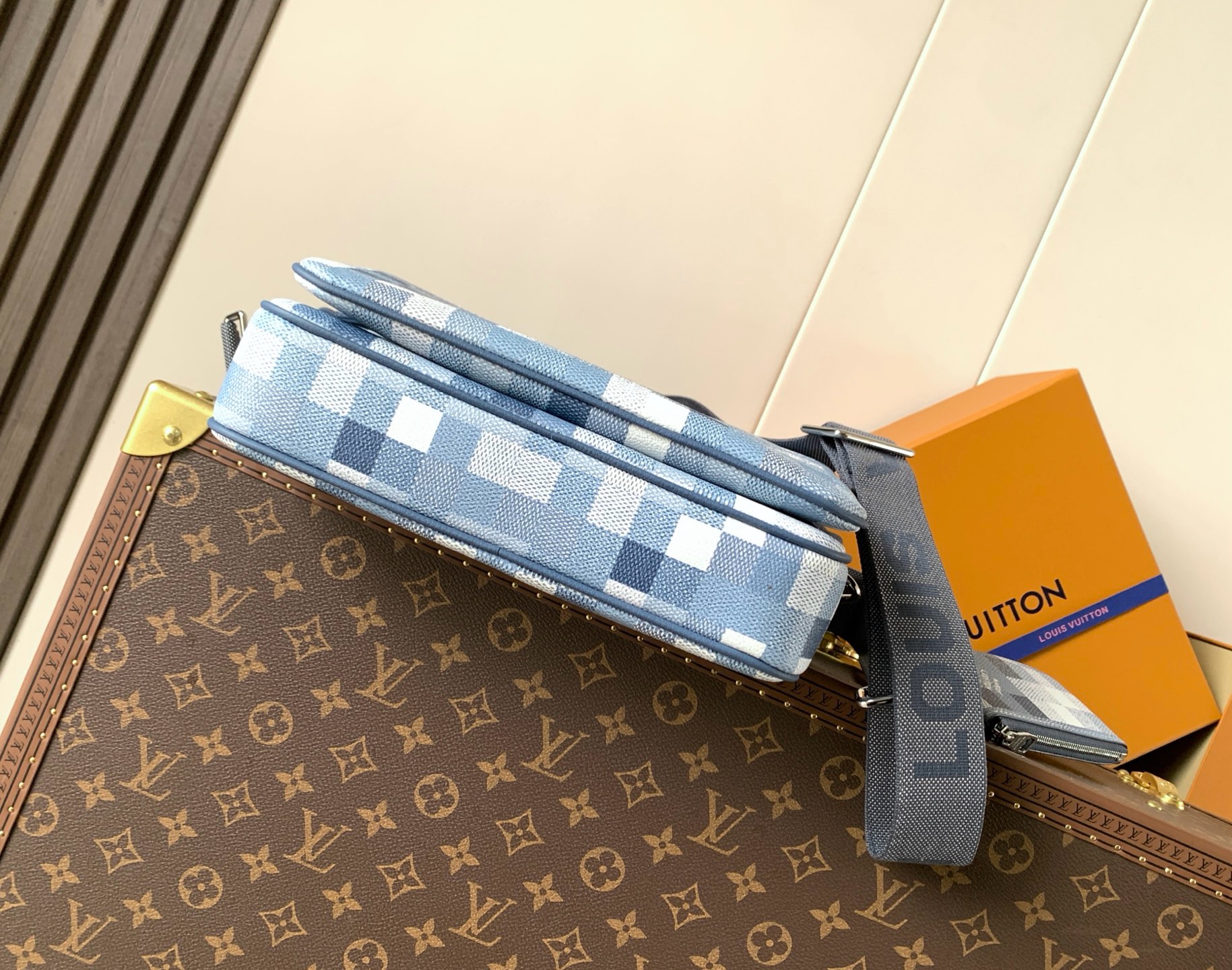 LV Trio Messenger KK03750 LV Trio Messenger KK03750