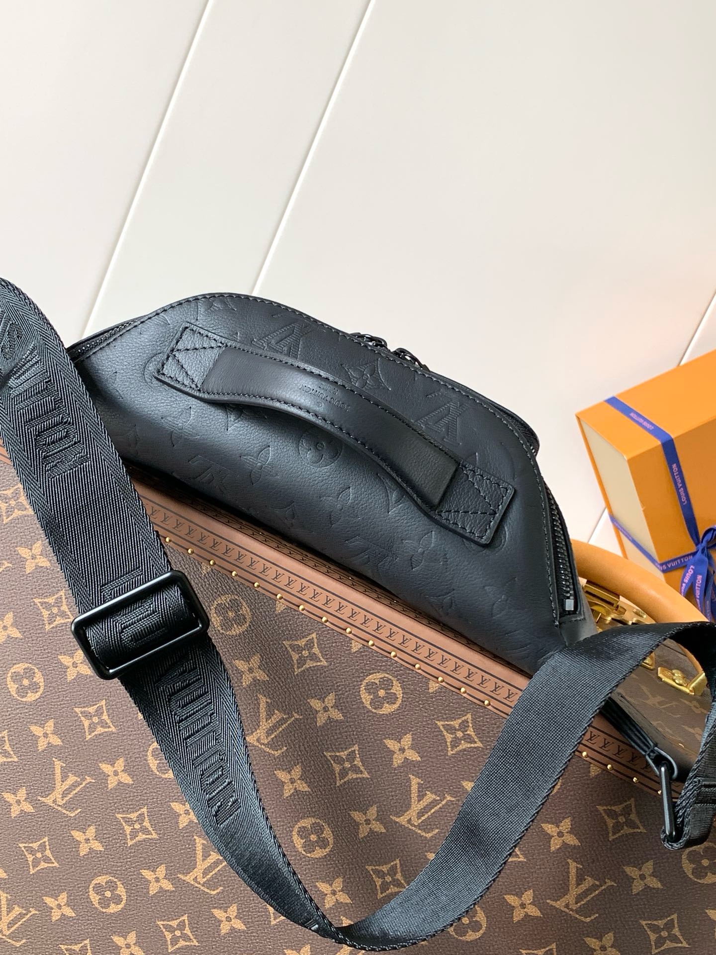 LV Rush Bumbag KK03850