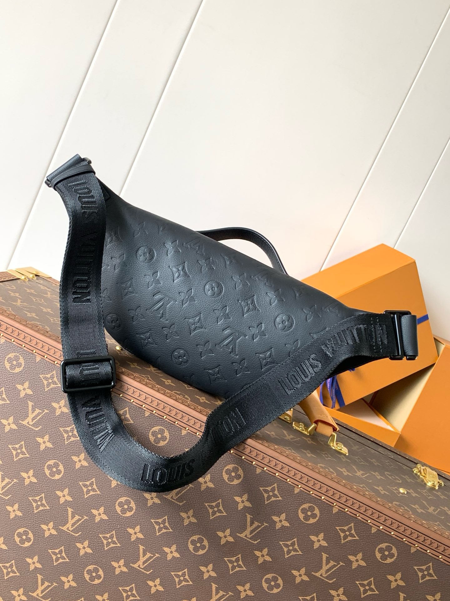 LV Rush Bumbag KK03850