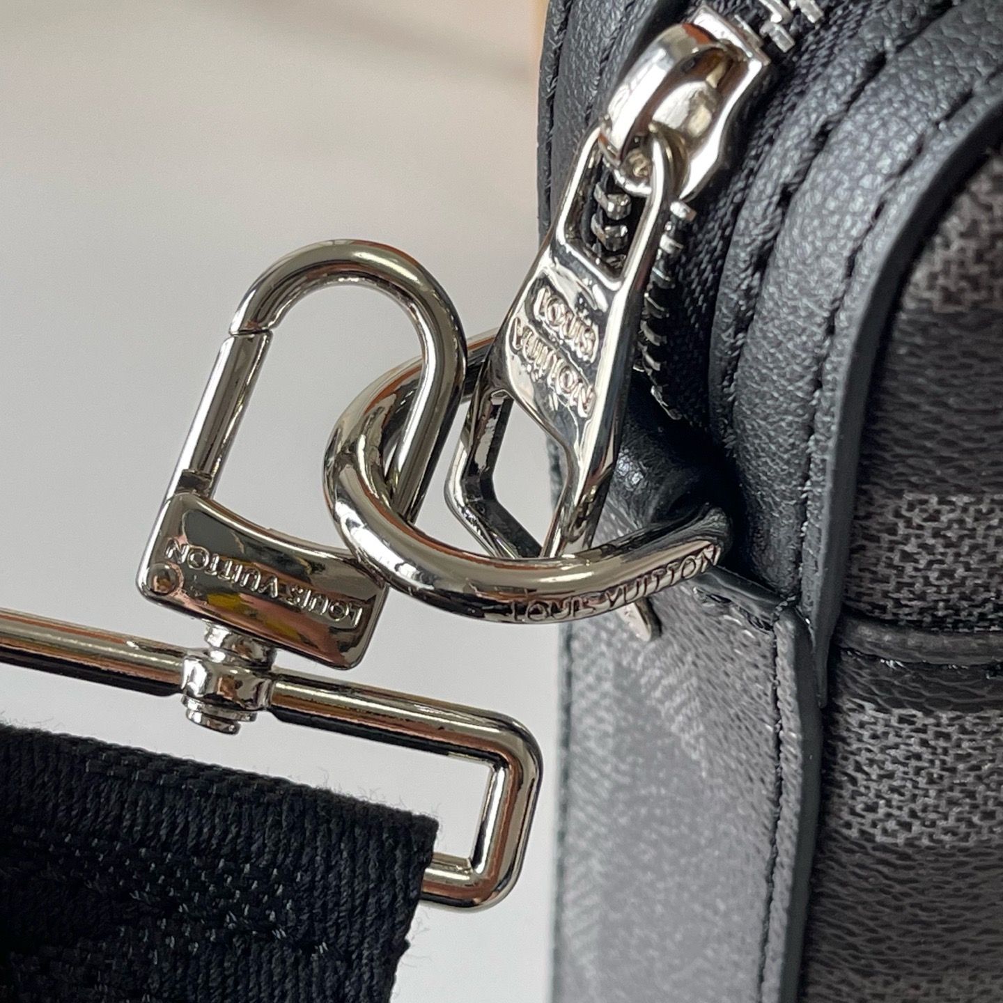 Daily Street Style LV Handbag 28601 QA