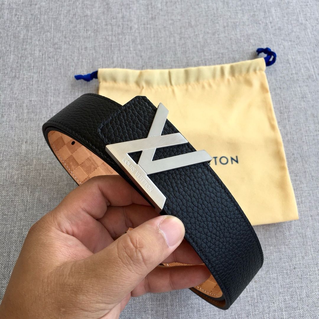 LV Logo Belt 001