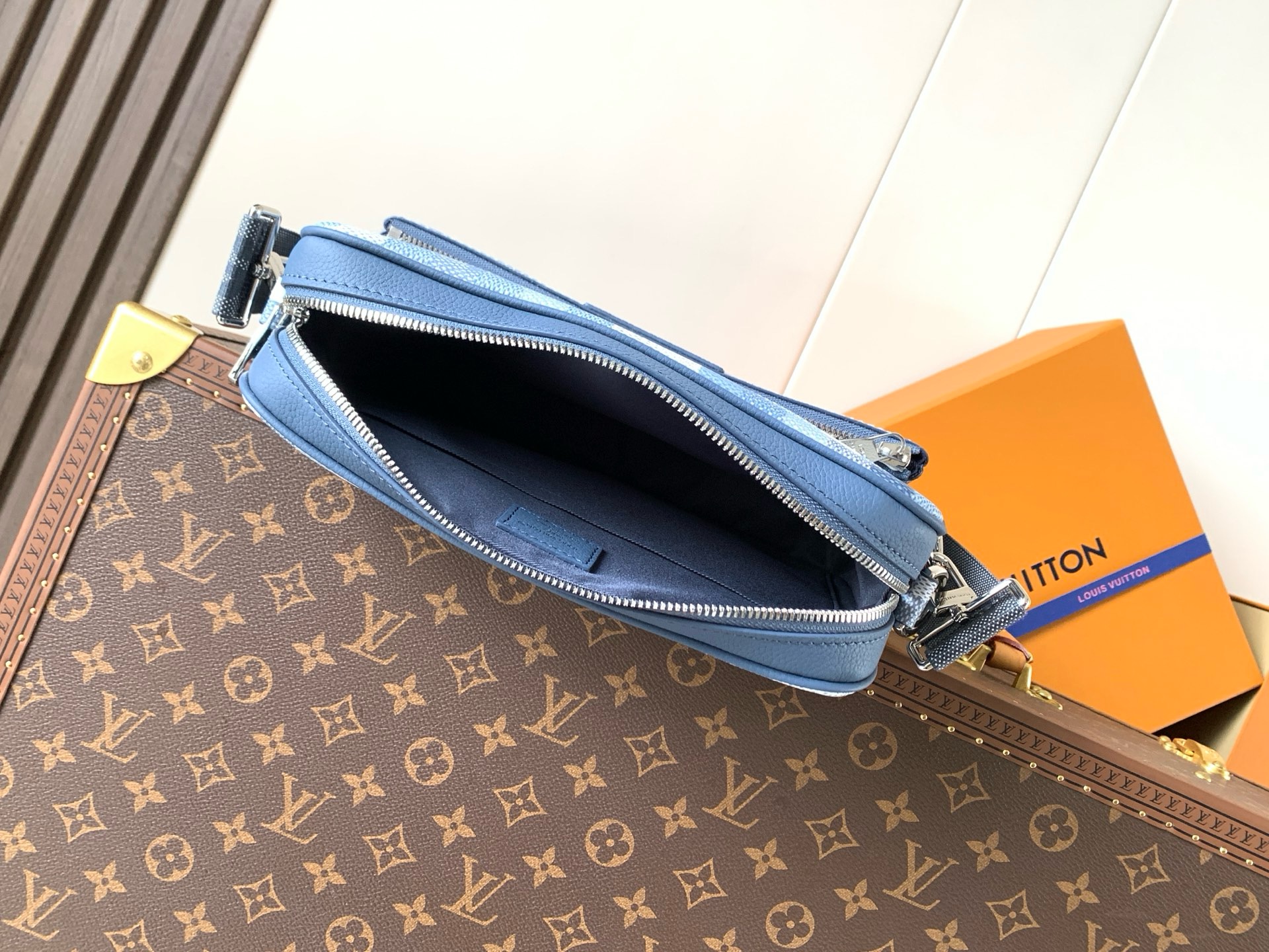 LV Trio Messenger KK03750 LV Trio Messenger KK03750