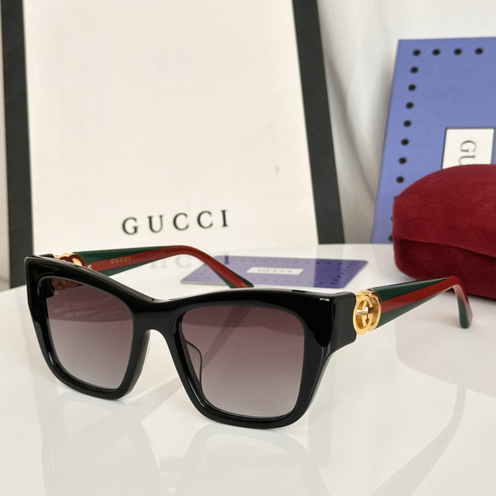 GG Interlocking G Square Cat-Eye Sunglasses 604010000