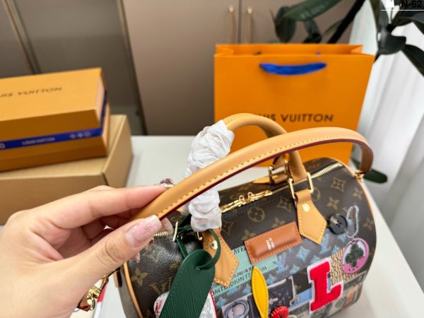 LV Speedy Bandoulière Bag C2301550