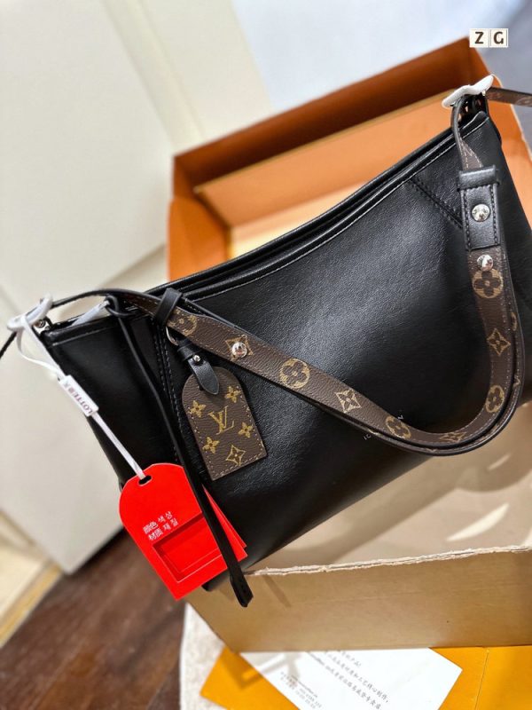 Daily Street Style LV Handbag LV262252 QA