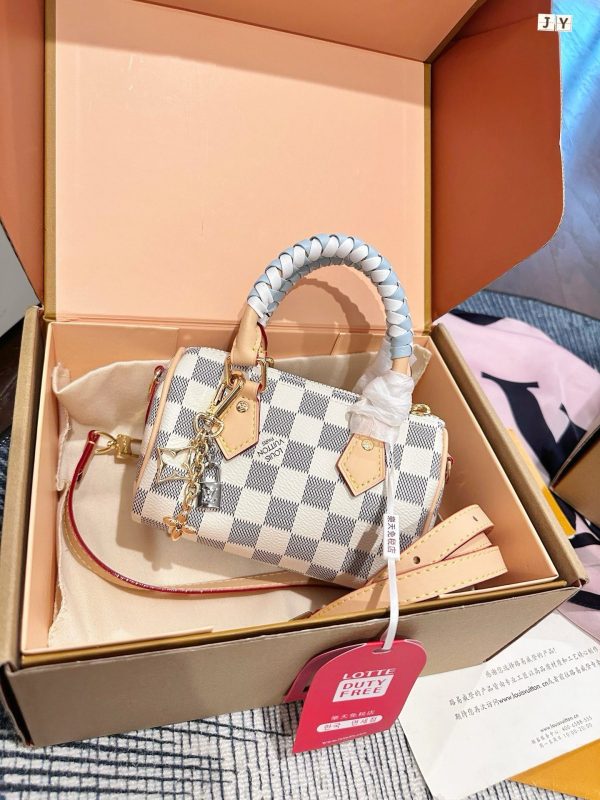 LV Speedy Bandoulière 20 Bag C2301150