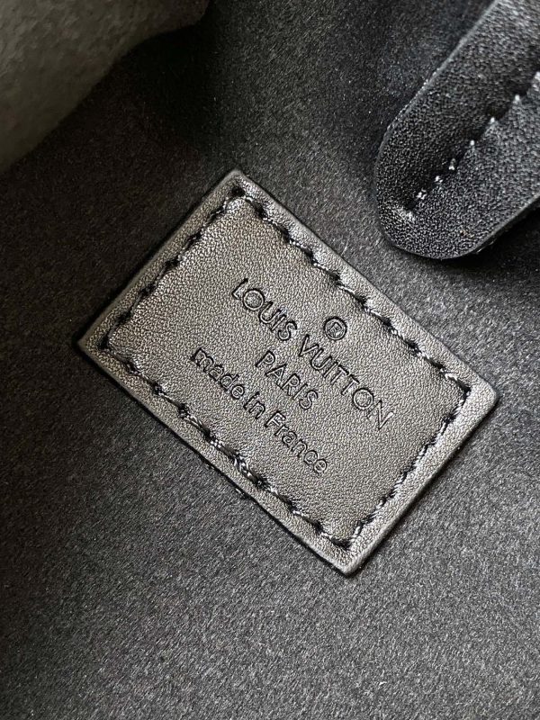 LV Noé Trunk Bag in Monogram Canvas LV83600