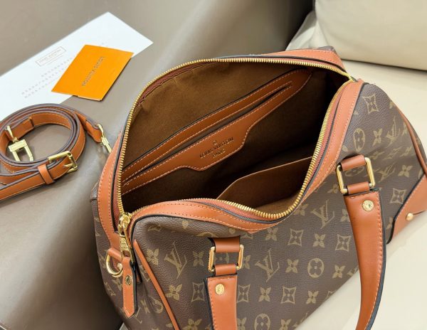 LV Retiro Handbag C2301350