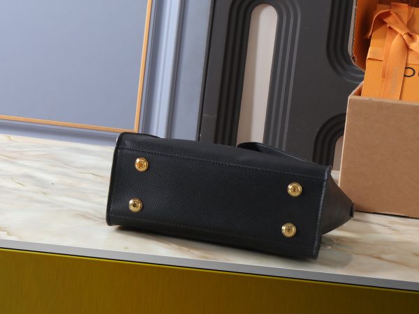 Premium Icon LV Handbag M21546-M20600 BC Premium Icon LV Handbag M21546-M20600 BC