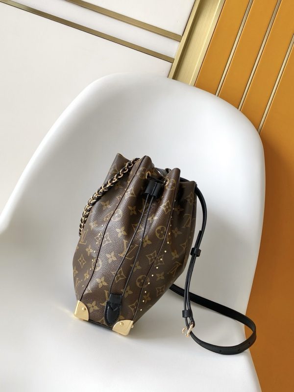 LV Noé Trunk Bag in Monogram Canvas LV83600