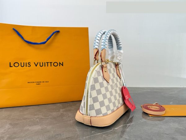 Daily Street Style LV Handbag DLV3 QA