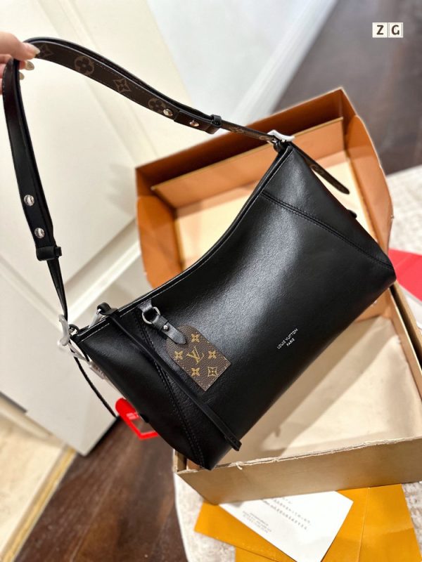 Daily Street Style LV Handbag LV262252 QA