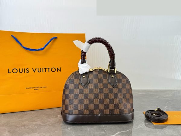 Daily Street Style LV Handbag DLV3 QA