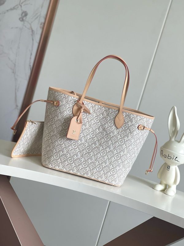 LV Neverfull MM Tote Bag in Light Grey Monogram KK04550