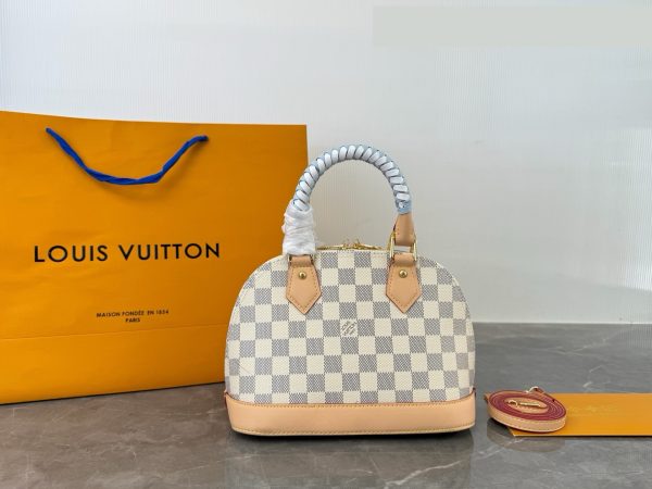 Daily Street Style LV Handbag DLV3 QA