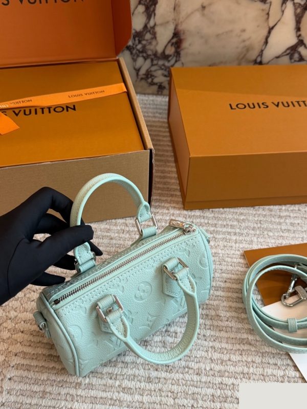 Daily Street Style LV Handbag LV267162 QA Daily Street Style LV Handbag LV267162 QA