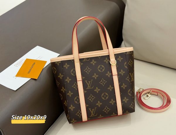 LV Monogram Tote Bag C2301350