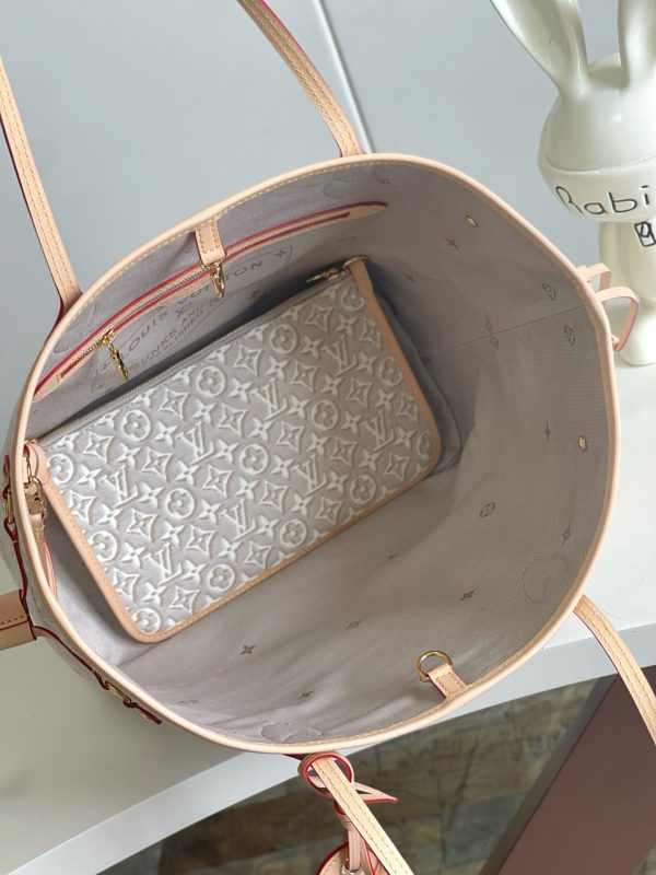 LV Neverfull MM Tote Bag in Light Grey Monogram KK04550