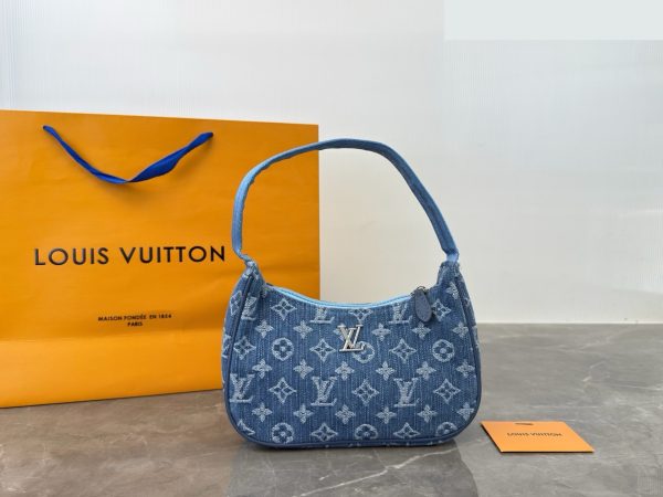 Daily Street Style LV Handbag DLV1 QA