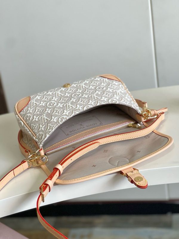 LV Diane PM Handbag KK04250