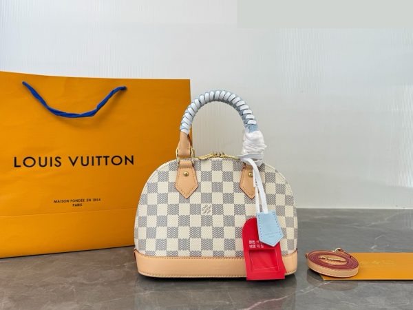 Daily Street Style LV Handbag DLV3 QA