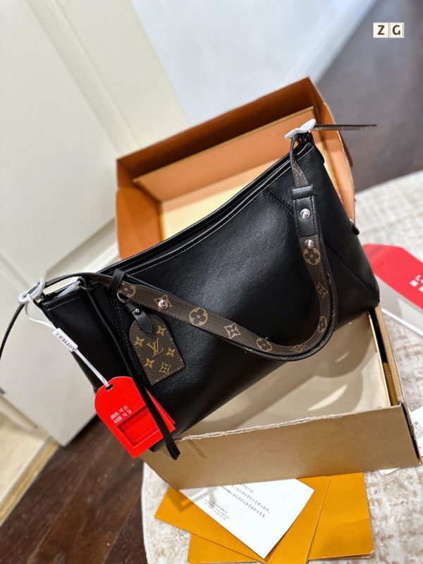 Daily Street Style LV Handbag LV262252 QA