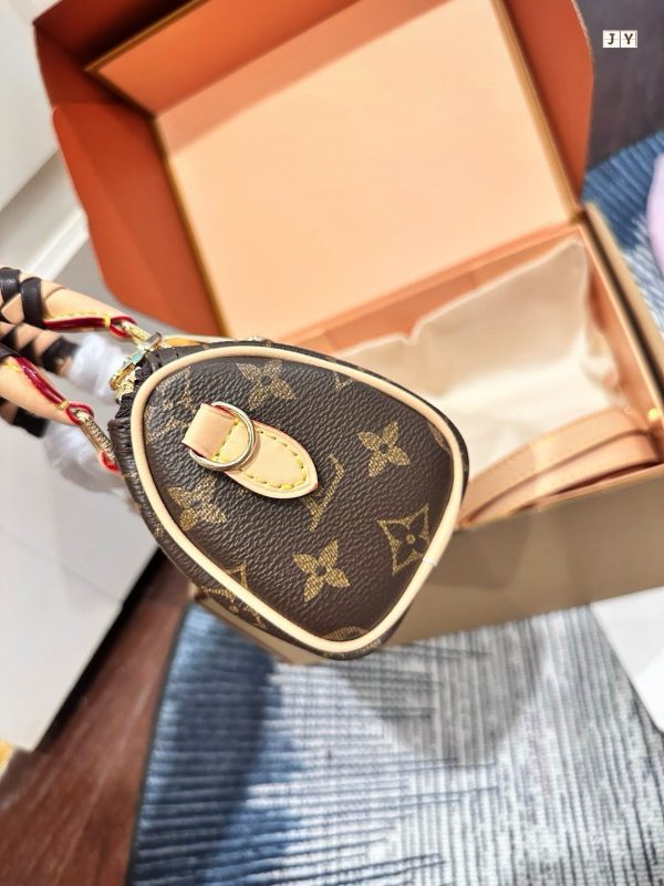 LV Speedy Bandoulière 20 Bag C2301150