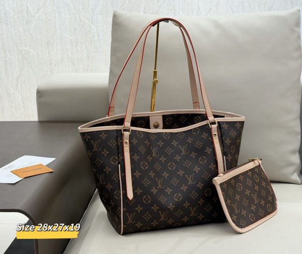 LV Monogram Tote Bag C2301350